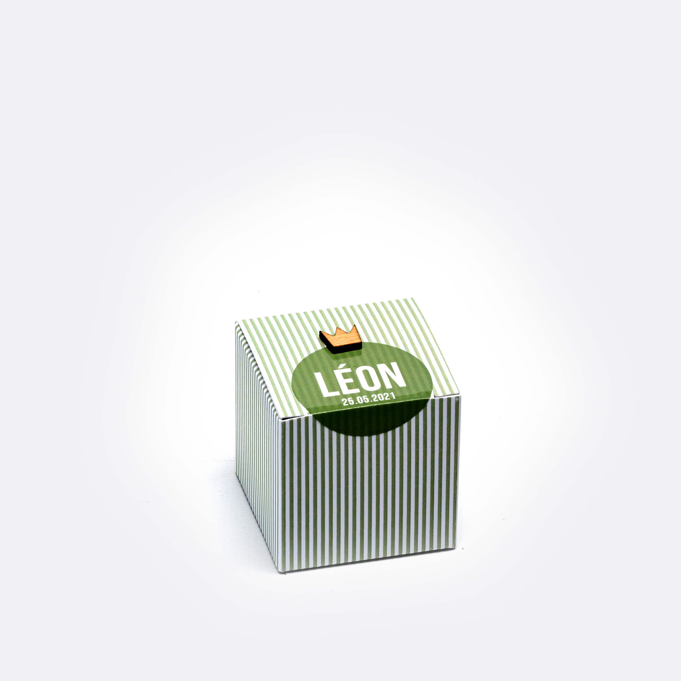 Boîte cubique pour dragées, 5 x 5 x 5 cm., couleur jade, lignée